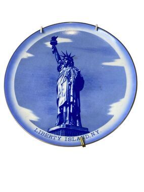 Vintage Statue of Liberty Decorative Wall Plate Liberty Island NY Souvenir Japan